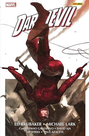 MARVEL OMNIBUS: DAREDEVIL DE ED BRUBAKER Y MICHAEL LARK VOL.01 (LIMITED EDITION) [CARTONE] | BRUBAKER, ED | Akira Comics  - libreria donde comprar comics, juegos y libros online