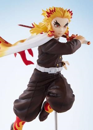 DEMON SLAYER KIMETSU NO YAIBA: ESTATUA KYOJURO RENGOKU 13 CM PVC [CAJA] | ANIPLEX | Akira Comics  - libreria donde comprar comics, juegos y libros online